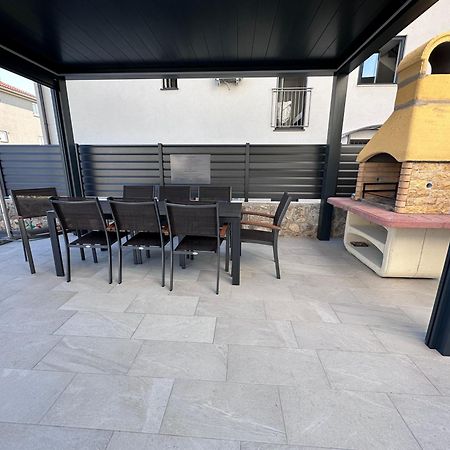 Luxury Apartments Marty Malinska Luaran gambar