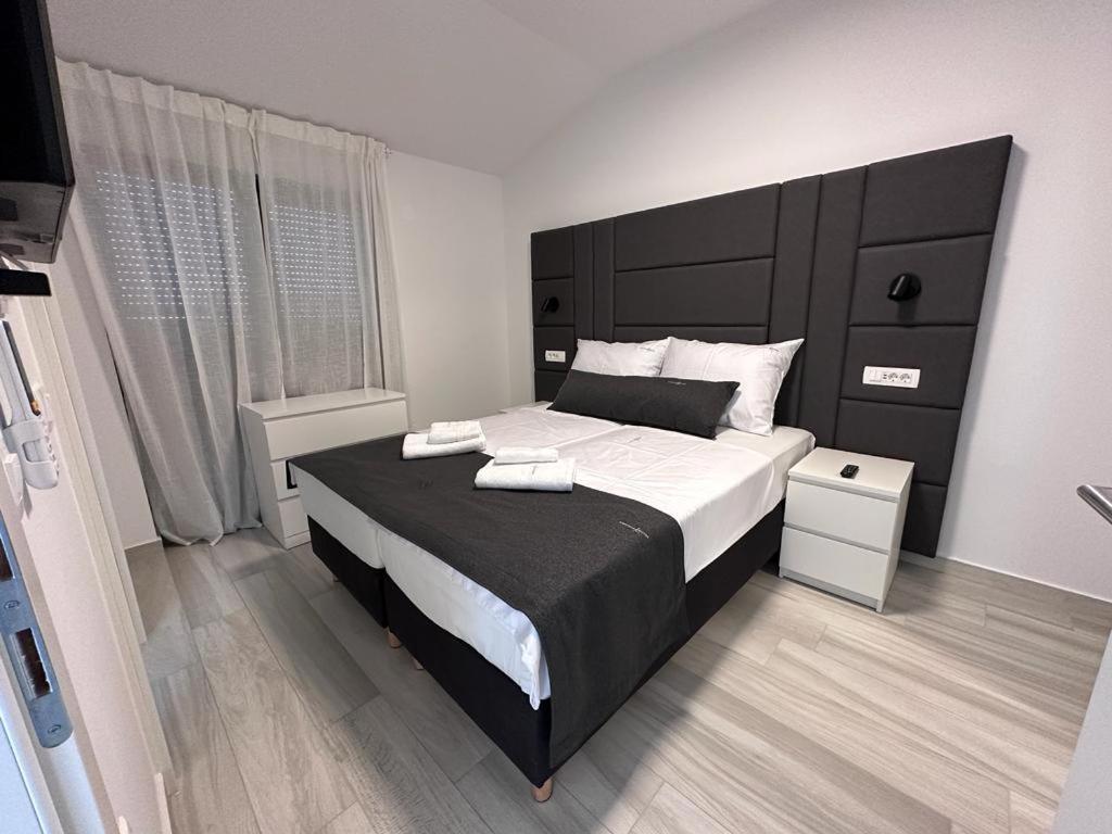 Luxury Apartments Marty Malinska Luaran gambar