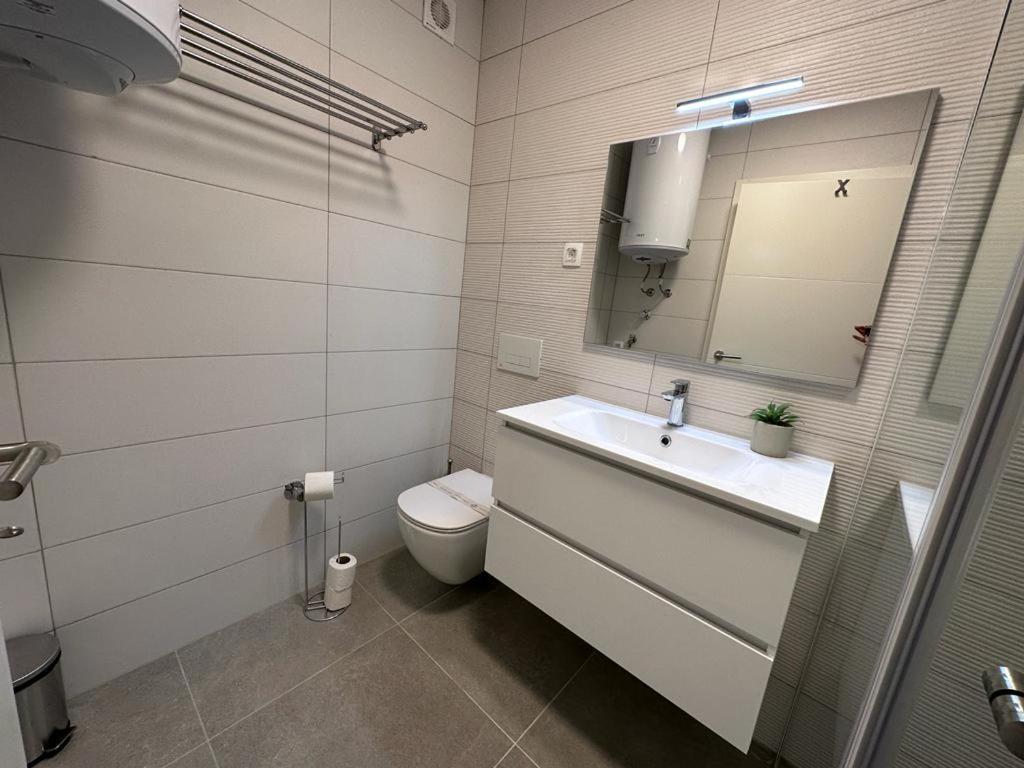 Luxury Apartments Marty Malinska Luaran gambar